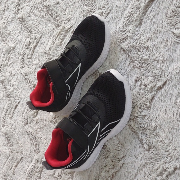 Reebok Other - Reebok Slip-on Sneakers